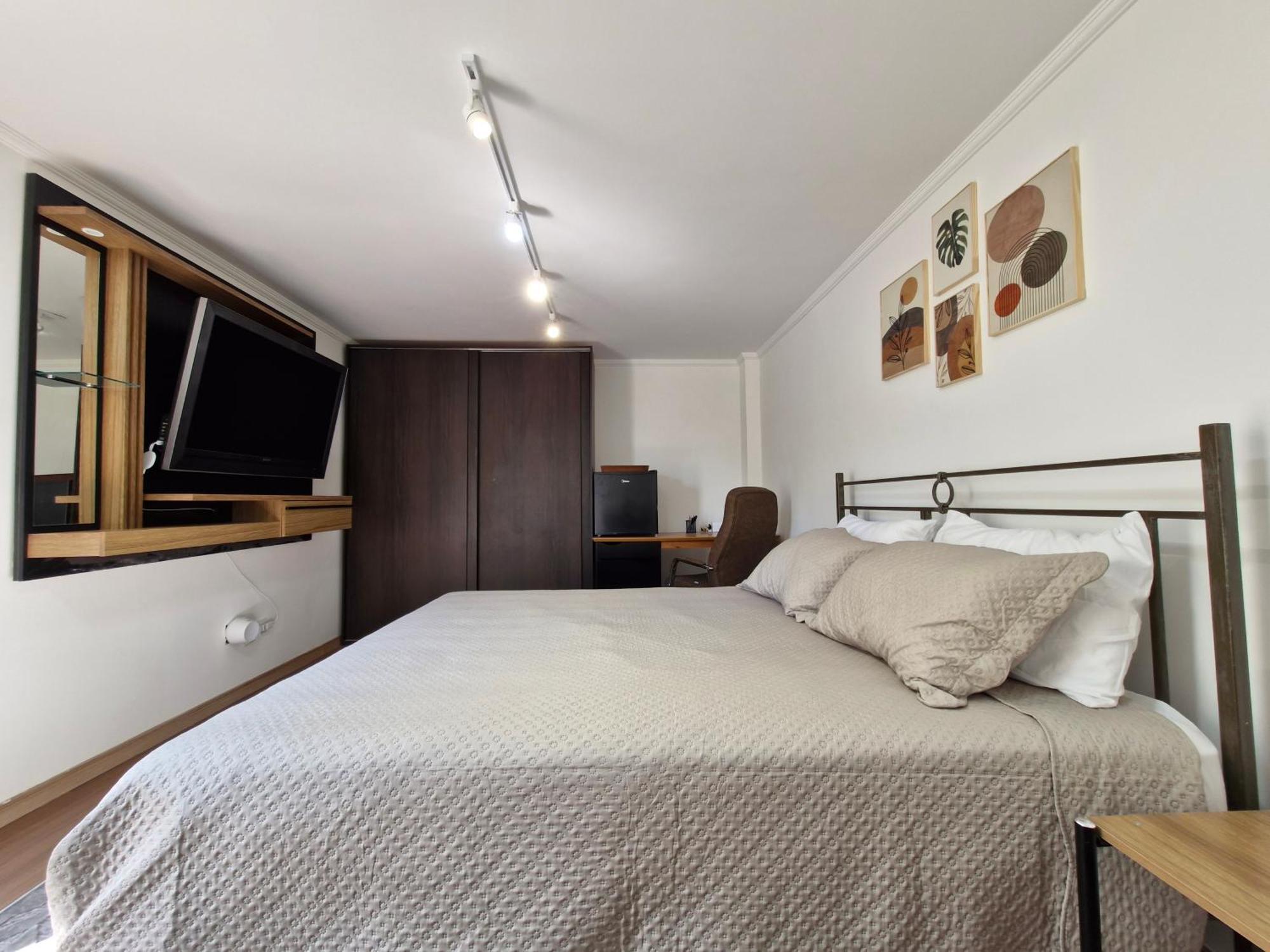 Quarto em Acomodações Particulares Privativa Em Lindo Casarao *