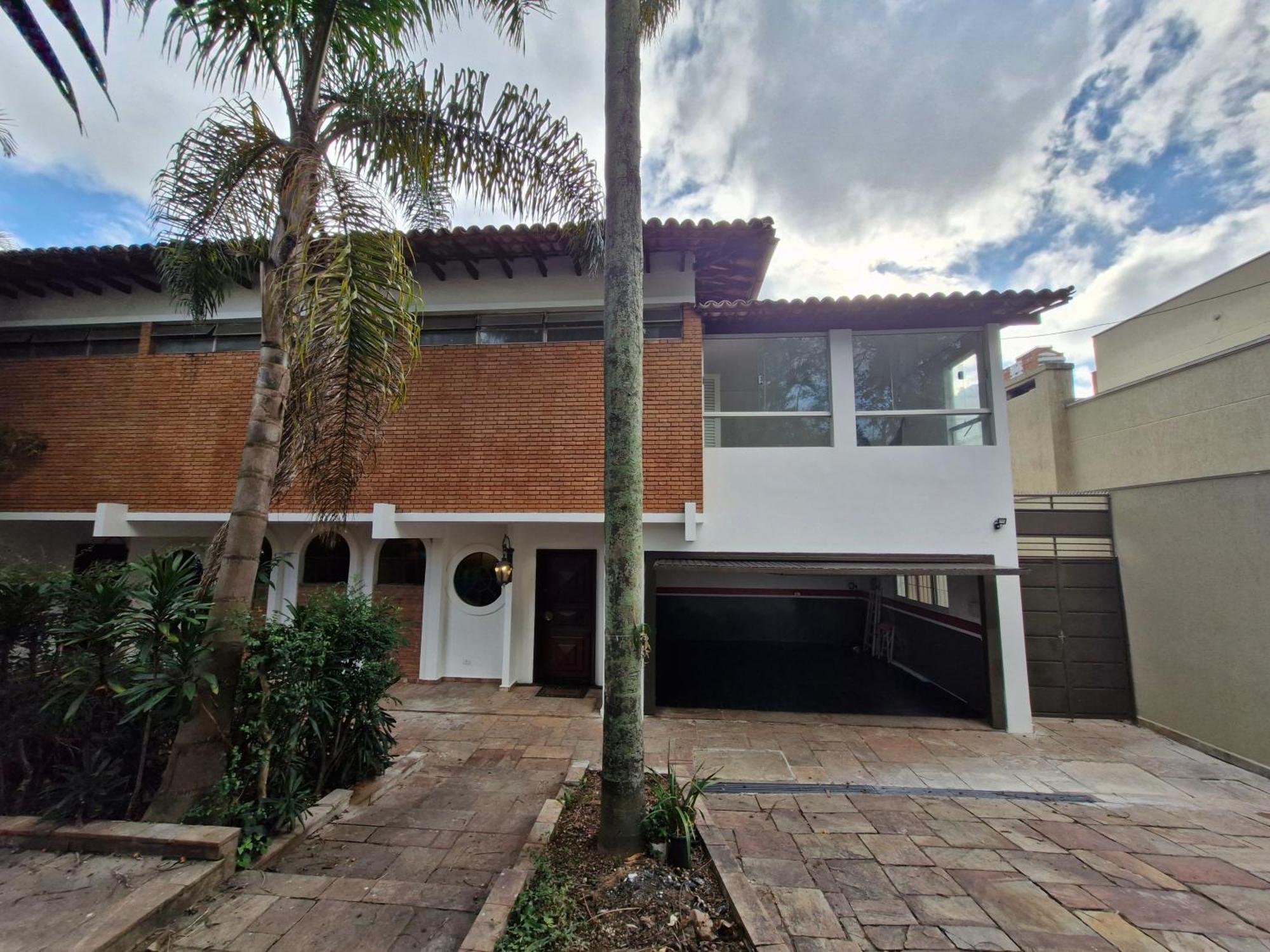 Privativa Em Lindo Casarao Quarto em Acomodações Particulares *